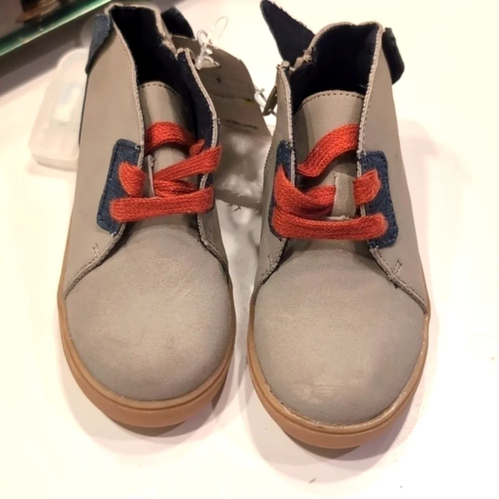OshKosh NWT Size 9 Tan Denim Casual Boys Shoes